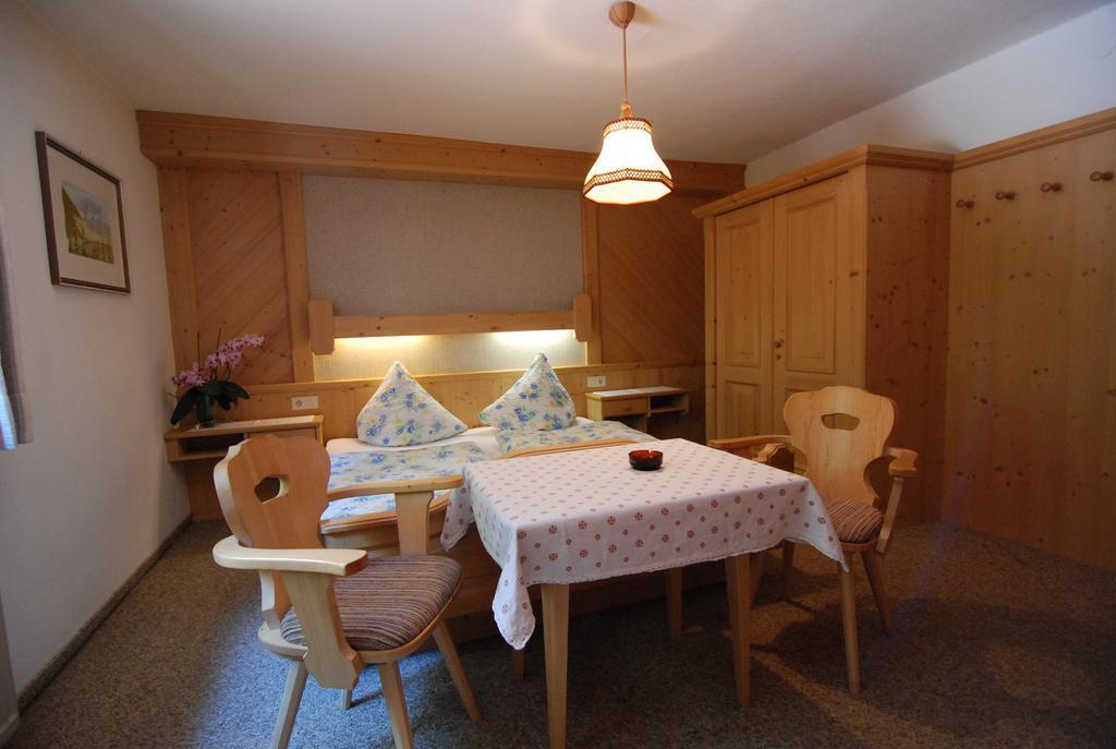 Ferienwohnung Pension Tirol 비클바흐 객실 사진