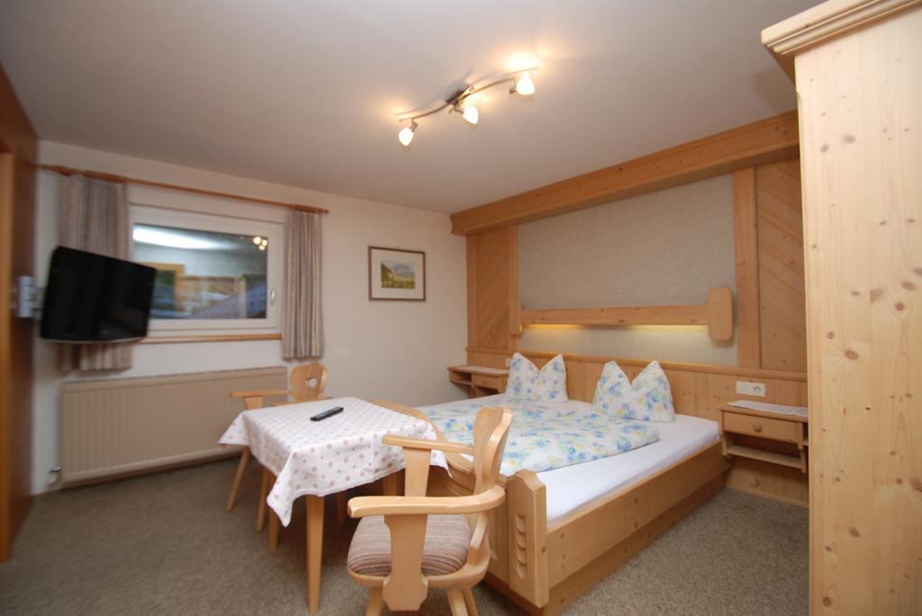 Ferienwohnung Pension Tirol 비클바흐 객실 사진